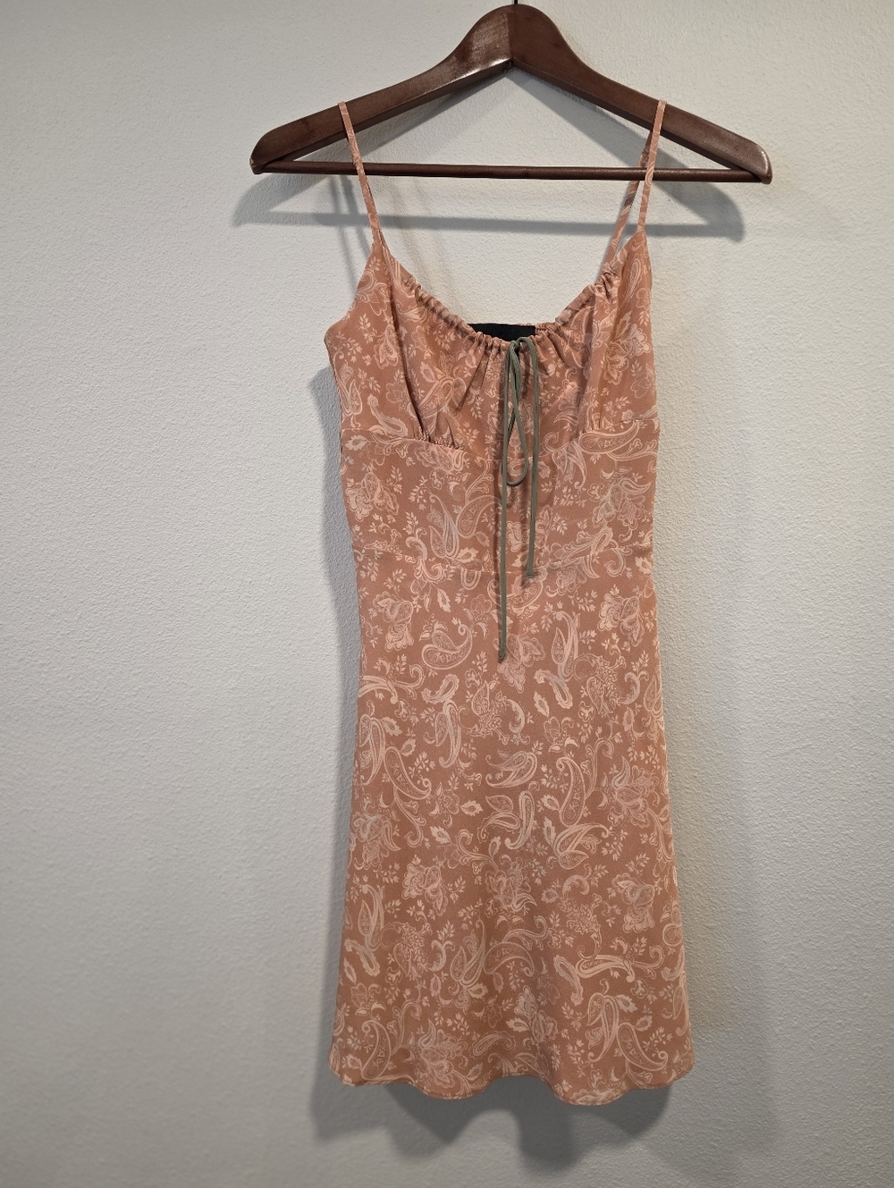 Realisation Par Inez Dazed Paisley Blush Silk Mini Dress - Picture 5 of 10
